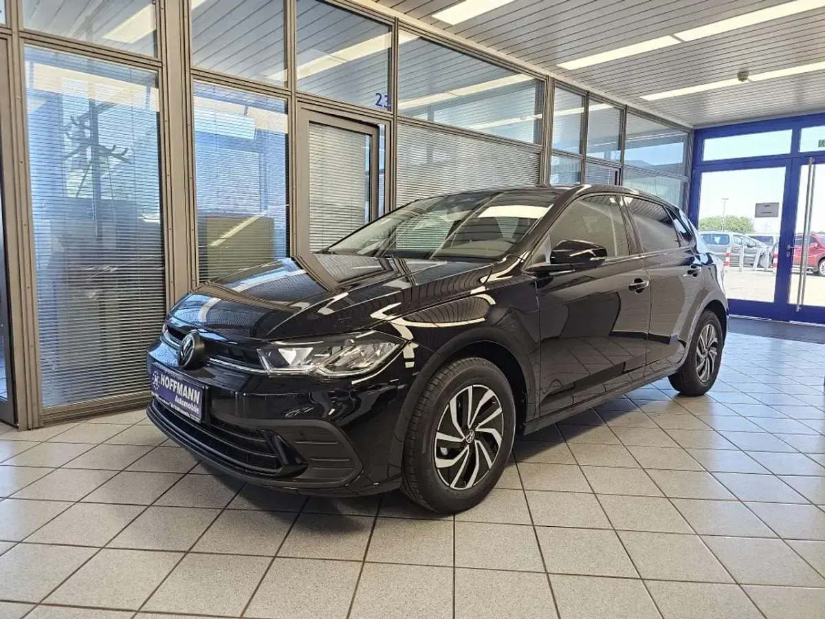 Neu VW Polo Life 95 PS (69 kW) 2026 Schwarz Kleinwagen