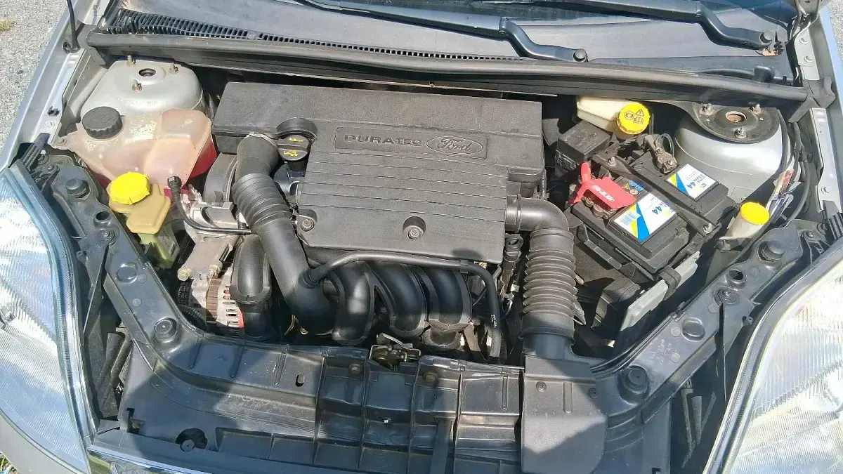 Gebraucht Ford Focus 101 PS (74 kW) 2005 Silber Kleinwagen