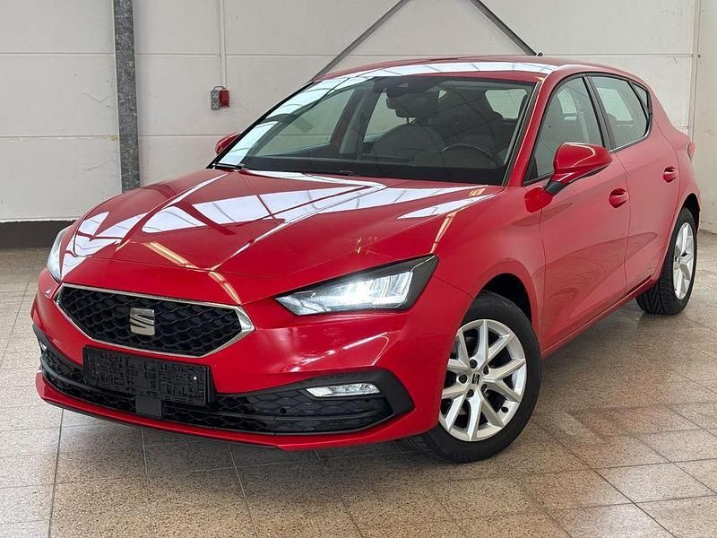 Rot Gebraucht 2021 Seat Leon Style Limousine | 11.990 € (Fairer Preis) - Bild 1/4