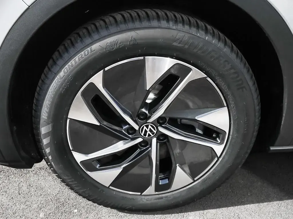 Neu VW ID.4 Pro 210 kW (286 PS) 2026 Silber SUV