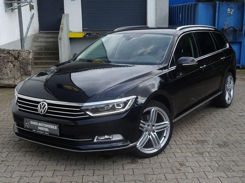 Gebraucht VW Passat Highline 150 PS (110 kW) 2017 Schwarz Kombi