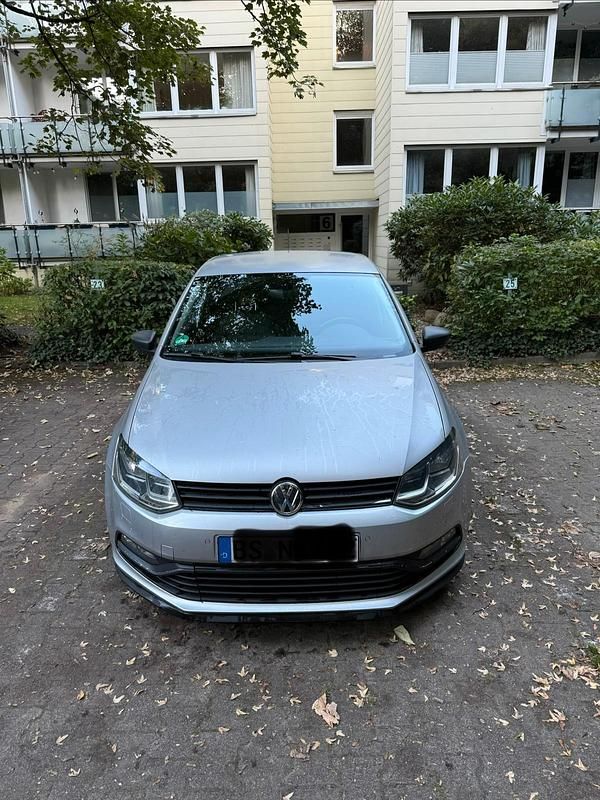 Silber Gebraucht 2014 VW Polo Kleinwagen | 9.999 € (Fairer Preis) - Bild 1/4