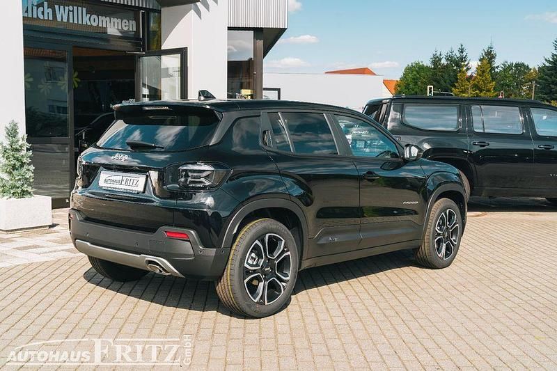Neu Jeep Avenger Summit 101 PS (74 kW) 2025 Schwarz SUV