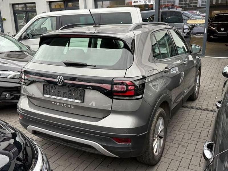 Gebraucht VW T-Cross Life 110 PS (80 kW) 2021 Grau SUV