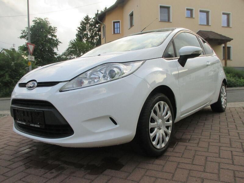 Gebraucht Ford Fiesta Trend 82 PS (60 kW) 2009 Weiß Kleinwagen