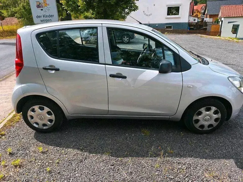 Gebraucht Opel Agila 65 PS (47 kW) 2009 Grau Kleinwagen
