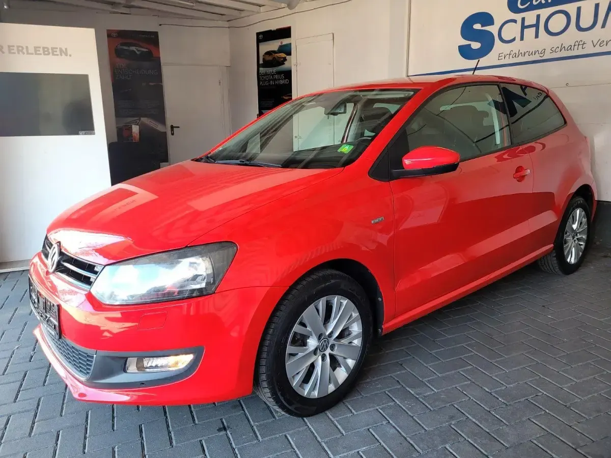 Gebraucht VW Polo Life 90 PS (66 kW) 2013 Rot Kleinwagen