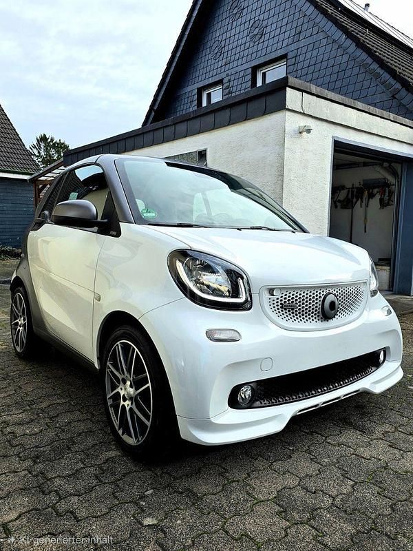 Weiß Gebraucht 2017 Smart ForTwo Coupé Brabus Kleinwagen | 17.749 € (Fairer Preis) - Bild 1/4