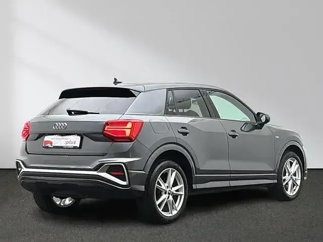 Gebraucht Audi Q2 S-Line 150 PS (110 kW) 2023 Daytonagrau perleffekt SUV