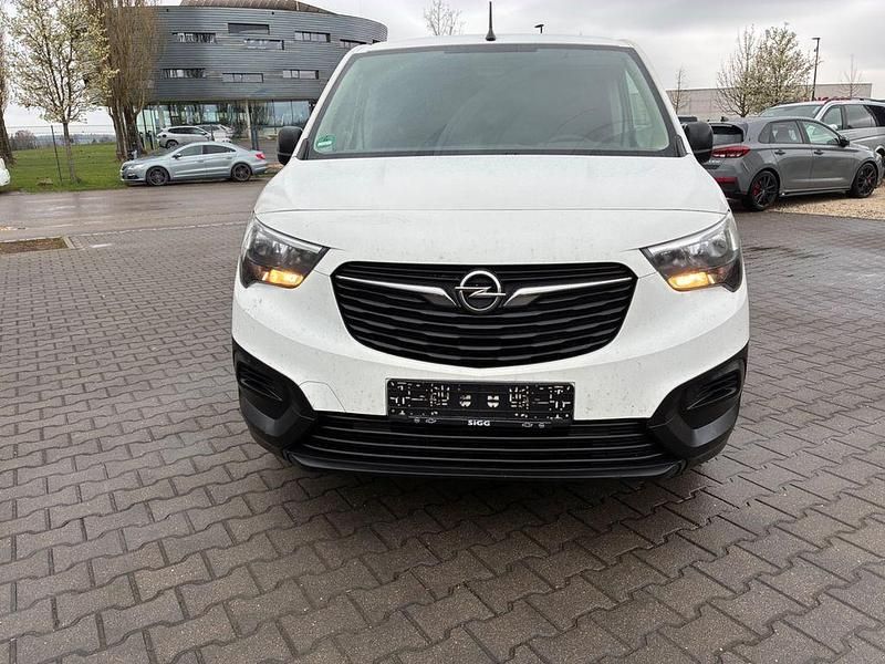 Second-hand Opel Combo Selection 76 CP (55 kW) 2020 Alb Monovolum
