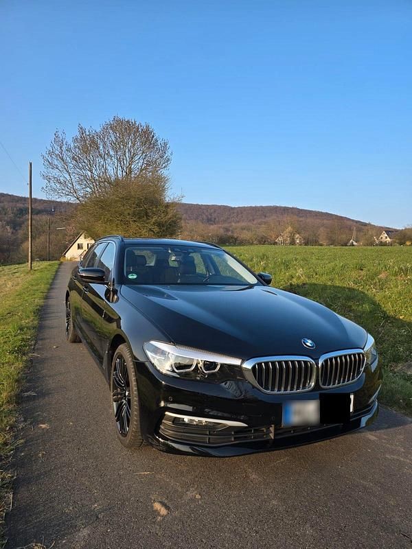 Gebraucht BMW 520 M Sport 190 PS (139 kW) 2018 Schwarz Kombi