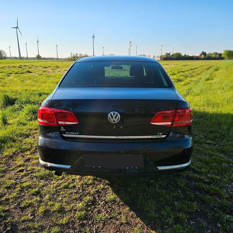 Gebraucht VW Passat Comfortline 122 PS (89 kW) 2013 Schwarz Limousine