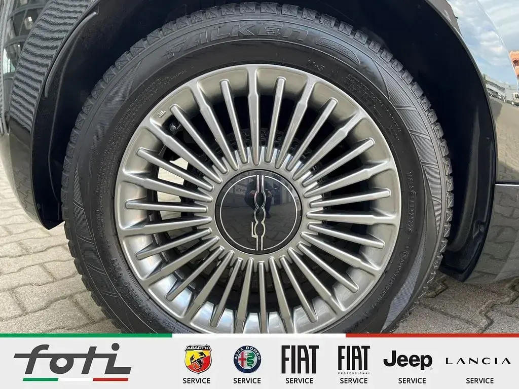 Second-hand Fiat 500e Icon 86 kW (118 CP) 2022 Negru Hatchback