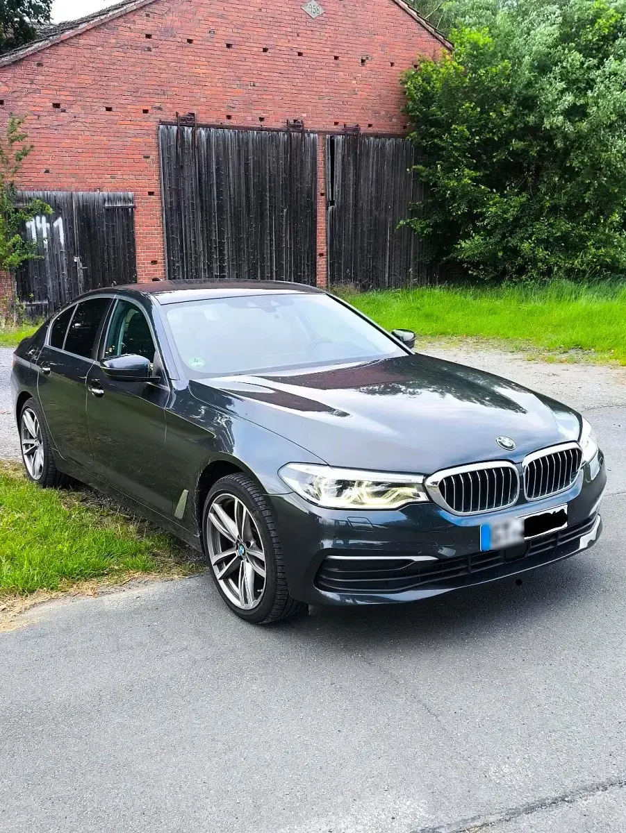 Gebraucht BMW 520 190 PS (139 kW) 2017 Grau Limousine