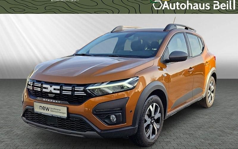 Gebraucht Dacia Sandero Expression 101 PS (74 kW) 2023 Orange Limousine