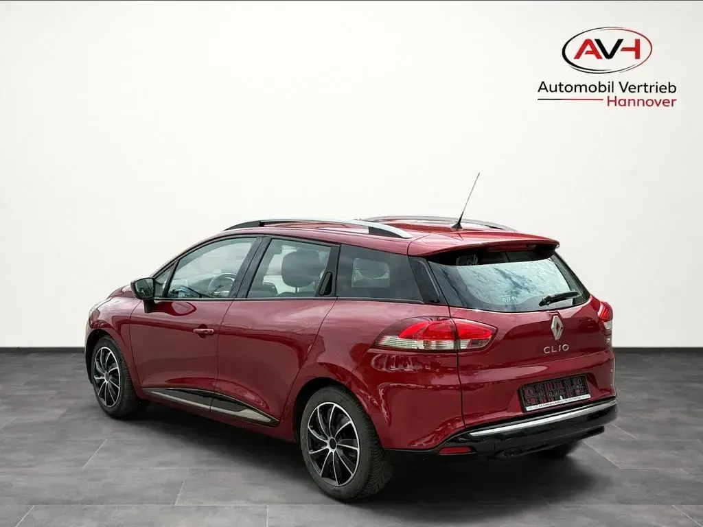Gebraucht Renault Clio IV 75 PS (55 kW) 2016 Rot Limousine