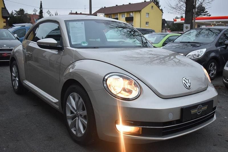 Gebraucht VW Beetle Design 105 PS (77 kW) 2012 Braun Kleinwagen