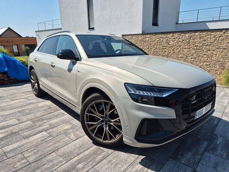 Beige Gebraucht 2021 Audi Q8 Sport SUV | 70.204 € (Teuer) - Bild 1/4
