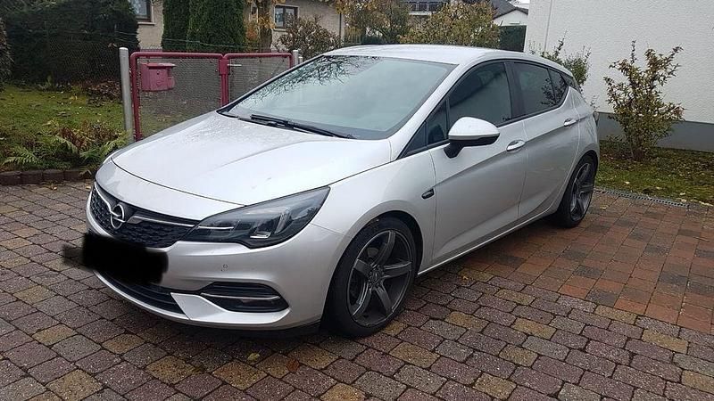 Silber Gebraucht 2020 Opel Astra Limousine | 11.500 € (Superpreis) - Bild 1/4