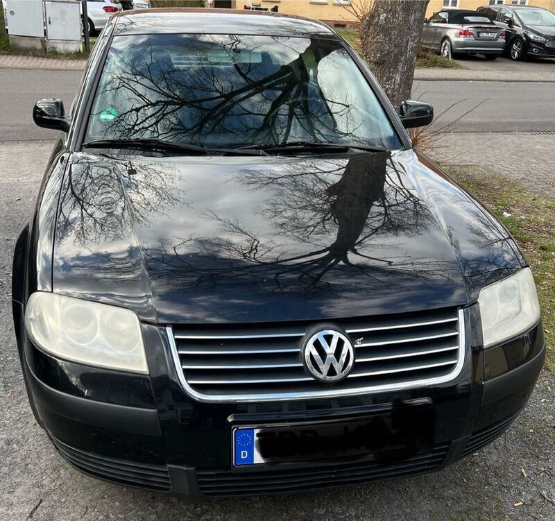 Schwarz Gebraucht 2001 VW Passat Limousine | 1.999 € (Fairer Preis) - Bild 1/4
