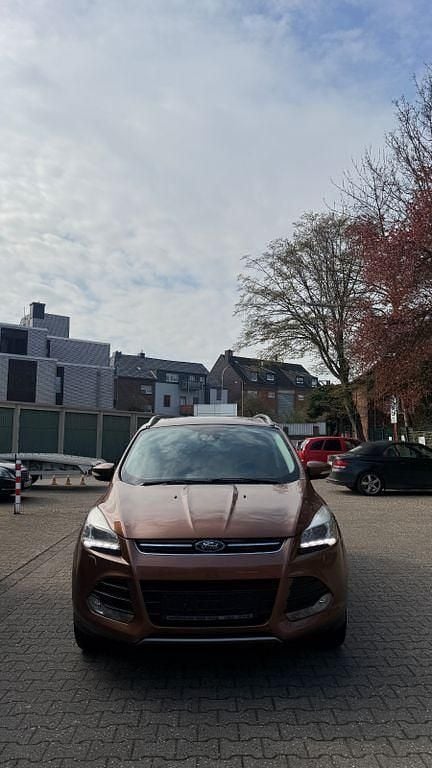 Gebraucht Ford Kuga 163 PS (119 kW) 2013 Braun SUV