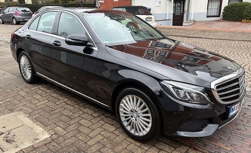 Gebraucht Mercedes C180 Edition 156 PS (114 kW) 2016 Schwarz Limousine