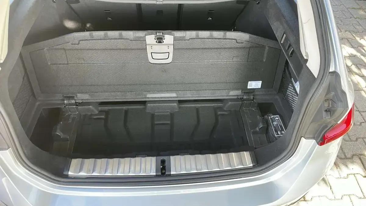 Gebraucht BMW 320 Advantage 190 PS (139 kW) 2020 Silber Kombi