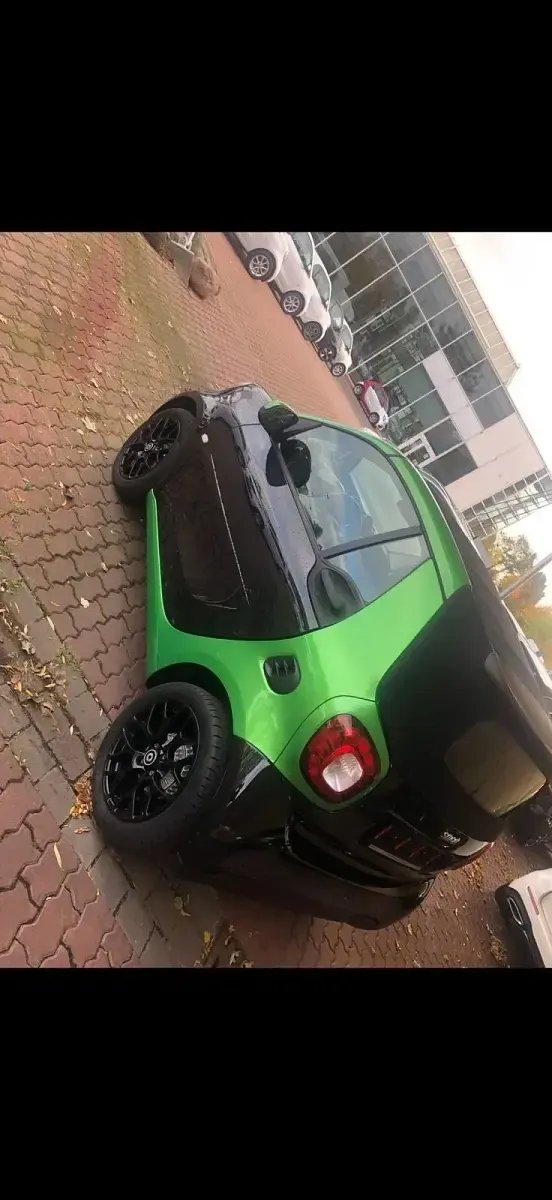 Gebraucht Smart ForTwo Cabrio 41 kW (56 PS) 2017 Schwarz Cabrio