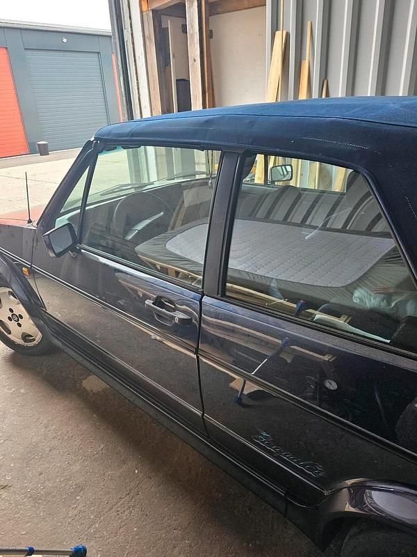 Gebraucht VW Golf 98 PS (72 kW) 2003 Blau Cabrio