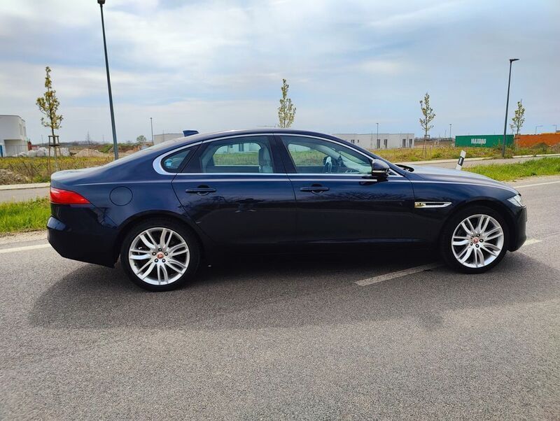 Gebraucht Jaguar XF Prestige 250 PS (183 kW) 2019 Blau Limousine