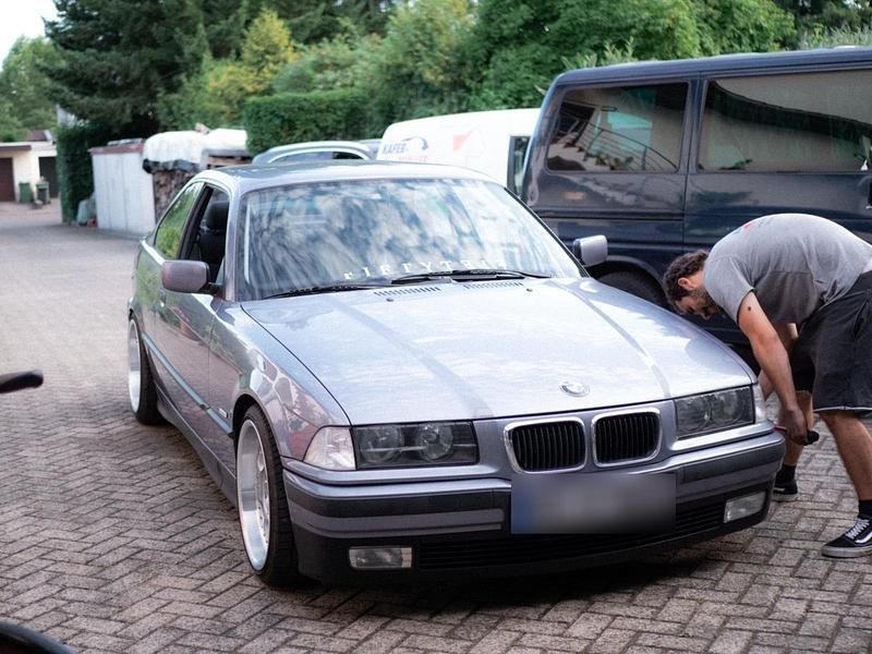 Gebraucht BMW 316 102 PS (75 kW) 1997 Blau Coupé