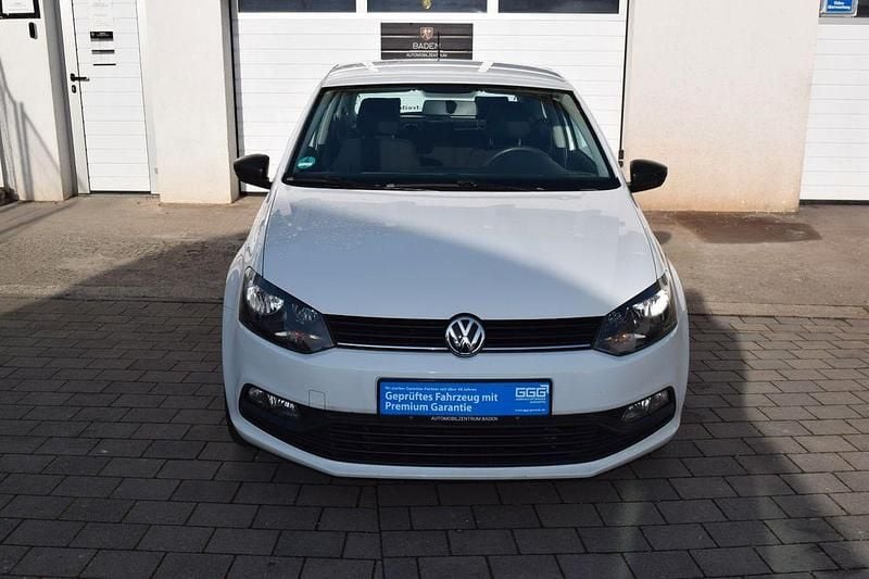 Gebraucht VW Polo Trendline 60 PS (44 kW) 2015 Weiß Kleinwagen
