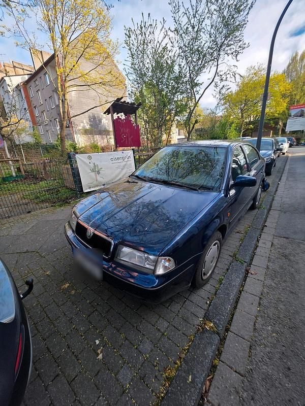 Gebraucht Skoda Octavia 101 PS (74 kW) 2000 Andere farben Limousine