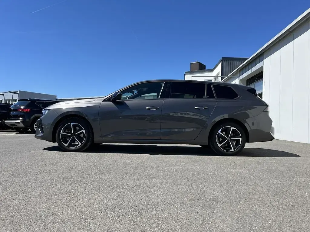 Gebraucht Opel Astra 131 PS (96 kW) 2025 Grau Kleinwagen