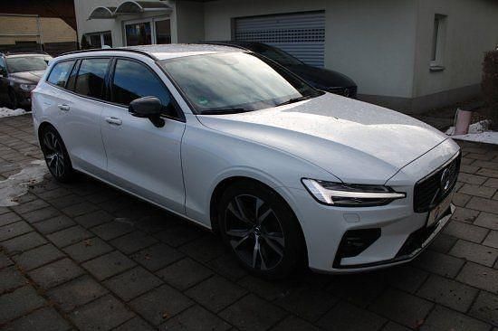 Gebraucht Volvo V60 Plus 197 PS (144 kW) 2021 Icewhite Kombi
