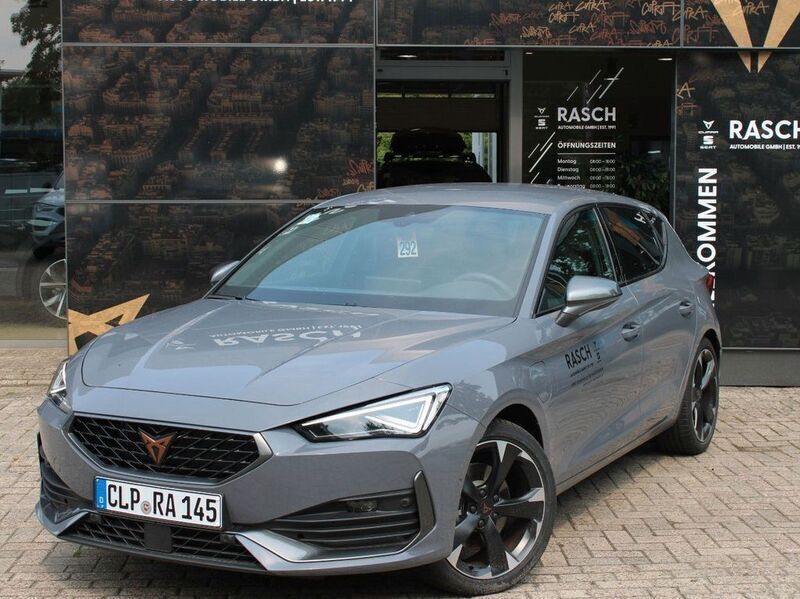 Graphengrau Gebraucht 2024 Cupra Leon Limousine | 36.740 € (Fairer Preis) - Bild 1/4