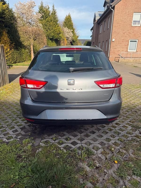 Gebraucht Seat Leon ST 110 PS (80 kW) 2016 Grau Kombi
