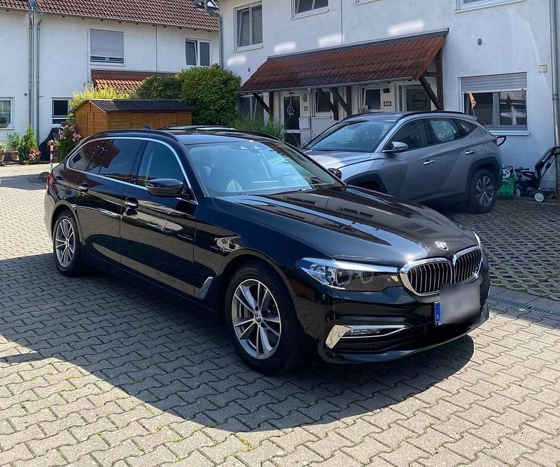 Schwarz Gebraucht 2018 BMW 530 Luxury Line Kombi | 21.000 € (Superpreis) - Bild 1/4