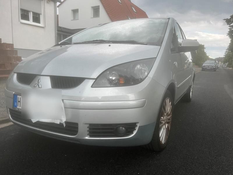 Silber Gebraucht 2006 Mitsubishi Colt Kleinwagen | 1.999 € - Bild 1/4