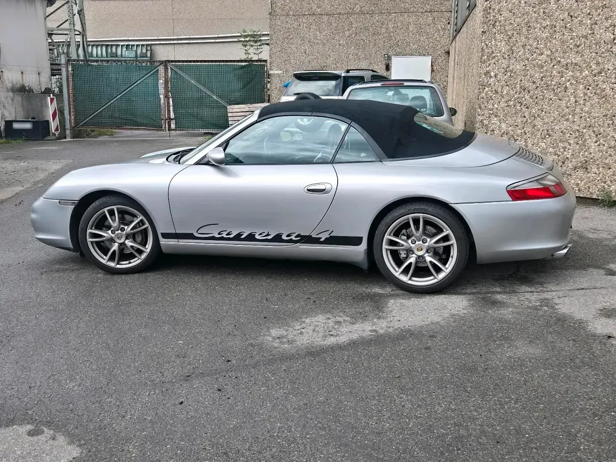 Gebraucht Porsche 911 Carrera 4 Cabriolet 320 PS (235 kW) 2003 Silber Cabrio