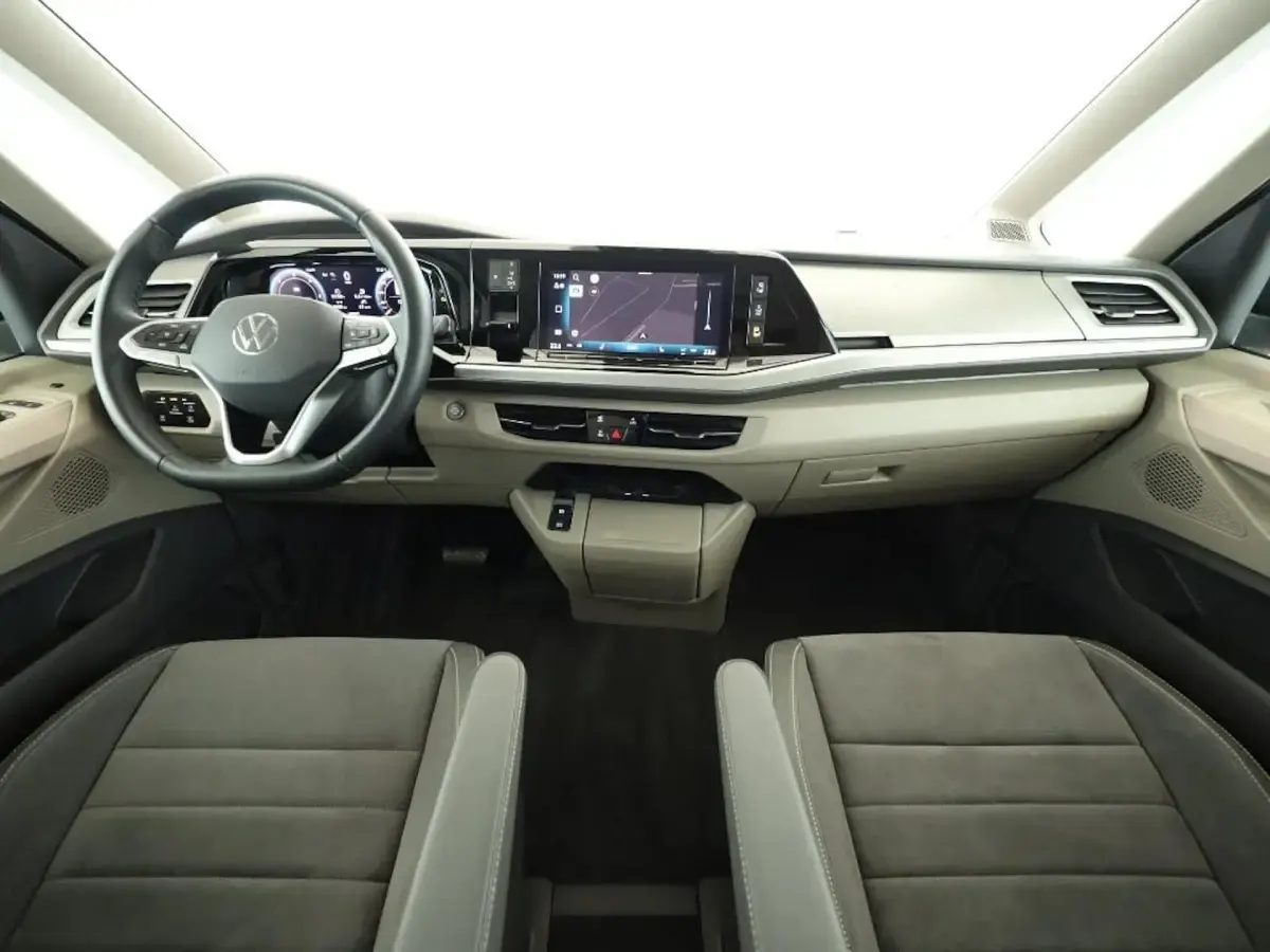 Używany VW Multivan R 150 KM (110 kW) 2025 Minivan
