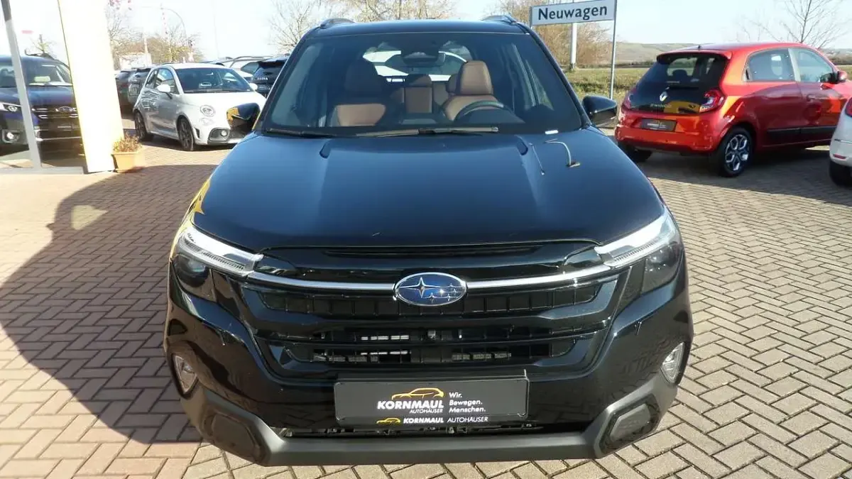 Neu Subaru Forester Platinum 136 PS (100 kW) 2026 Crystal black silica legacy (s SUV