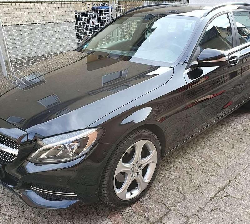 Schwarz Gebraucht 2015 Mercedes C180 Kombi | 13.900 € (Fairer Preis) - Bild 1/4