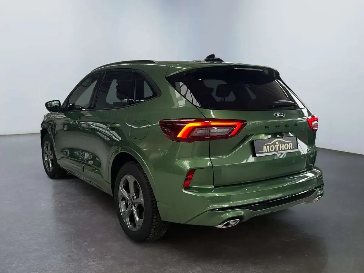 Neu Ford Kuga ST-Line X 242 PS (177 kW) 2026 Bursting green SUV