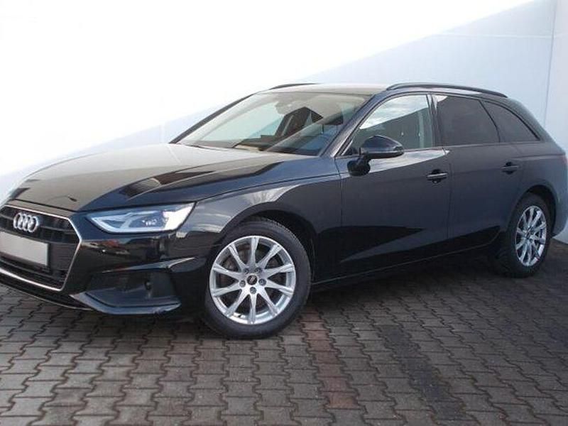 Gebraucht Audi A4 150 PS (110 kW) 2022 Mythosschwarz Kombi