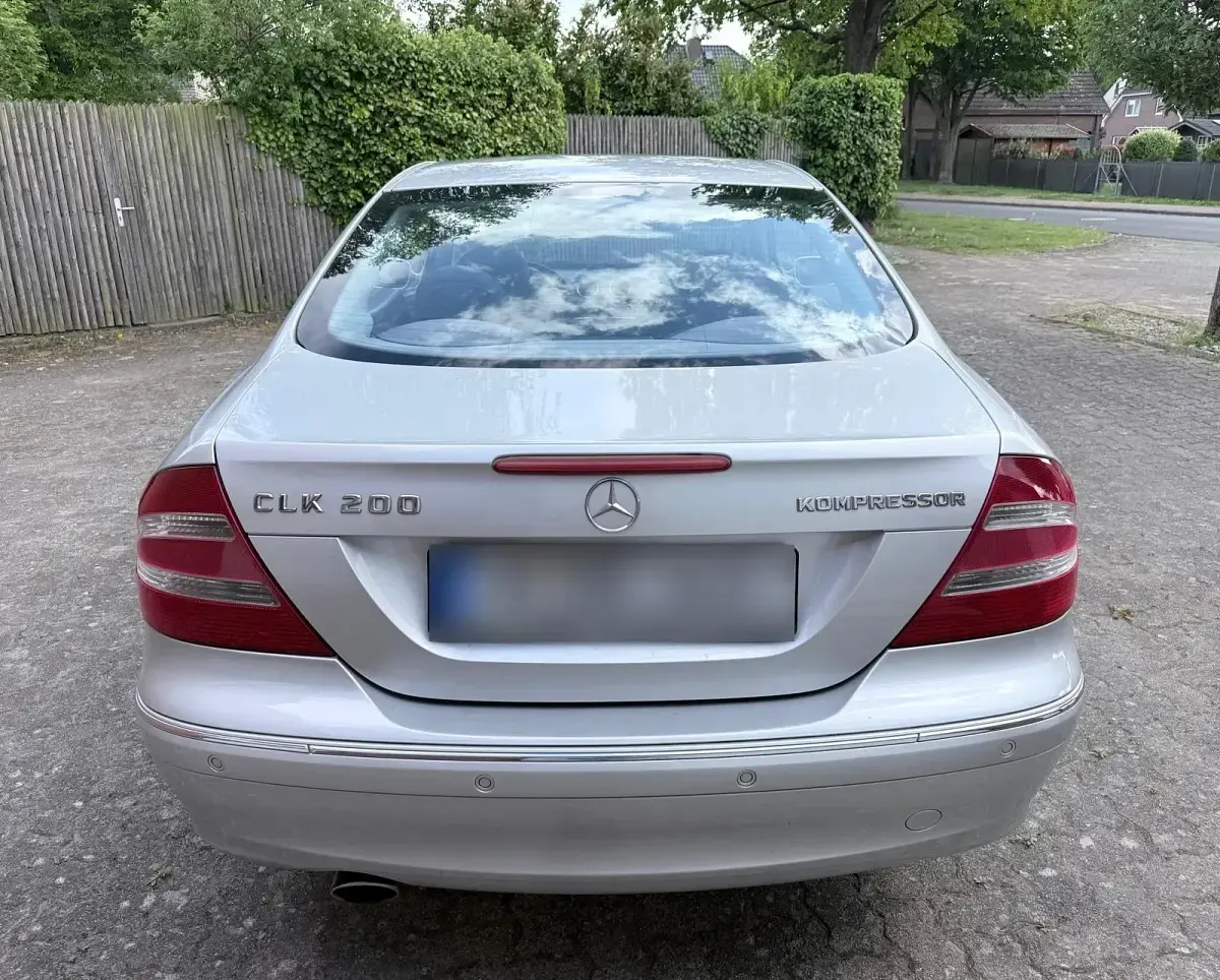 Gebraucht Mercedes CLK200 163 PS (119 kW) 2005 Silber Coupé