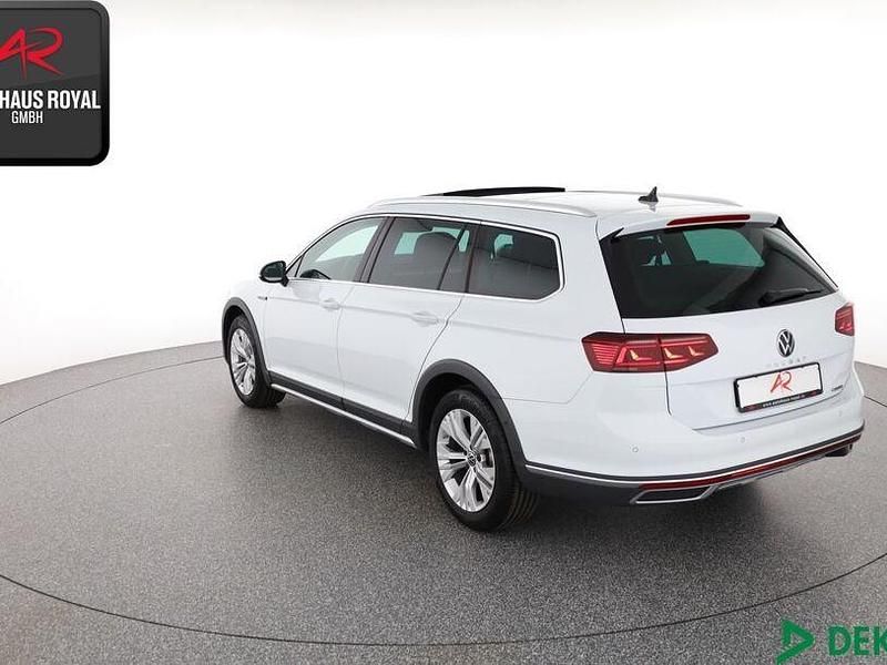 Gebraucht VW Passat 200 PS (147 kW) 2023 Weiss Limousine