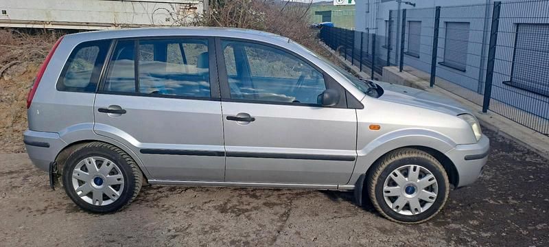 Gebraucht Ford Fusion 2004 Silber Kleinwagen