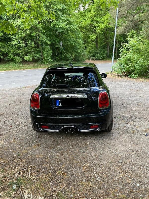 Gebraucht Mini Cooper S 192 PS (141 kW) 2015 Schwarz Kleinwagen
