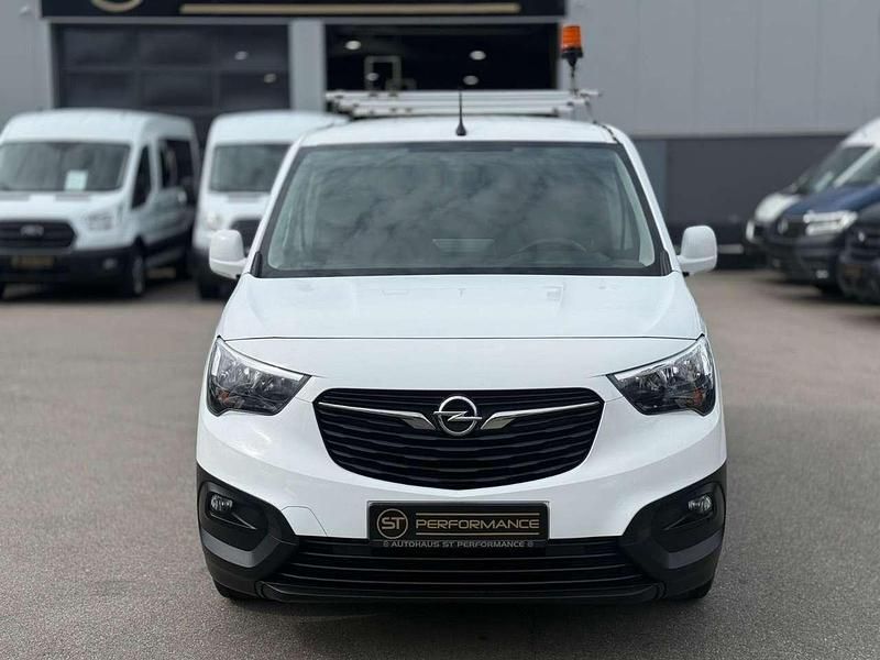 Second-hand Opel Combo Edition 131 CP (96 kW) 2020 Alb Monovolum